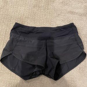 Size 2 lulu shorts